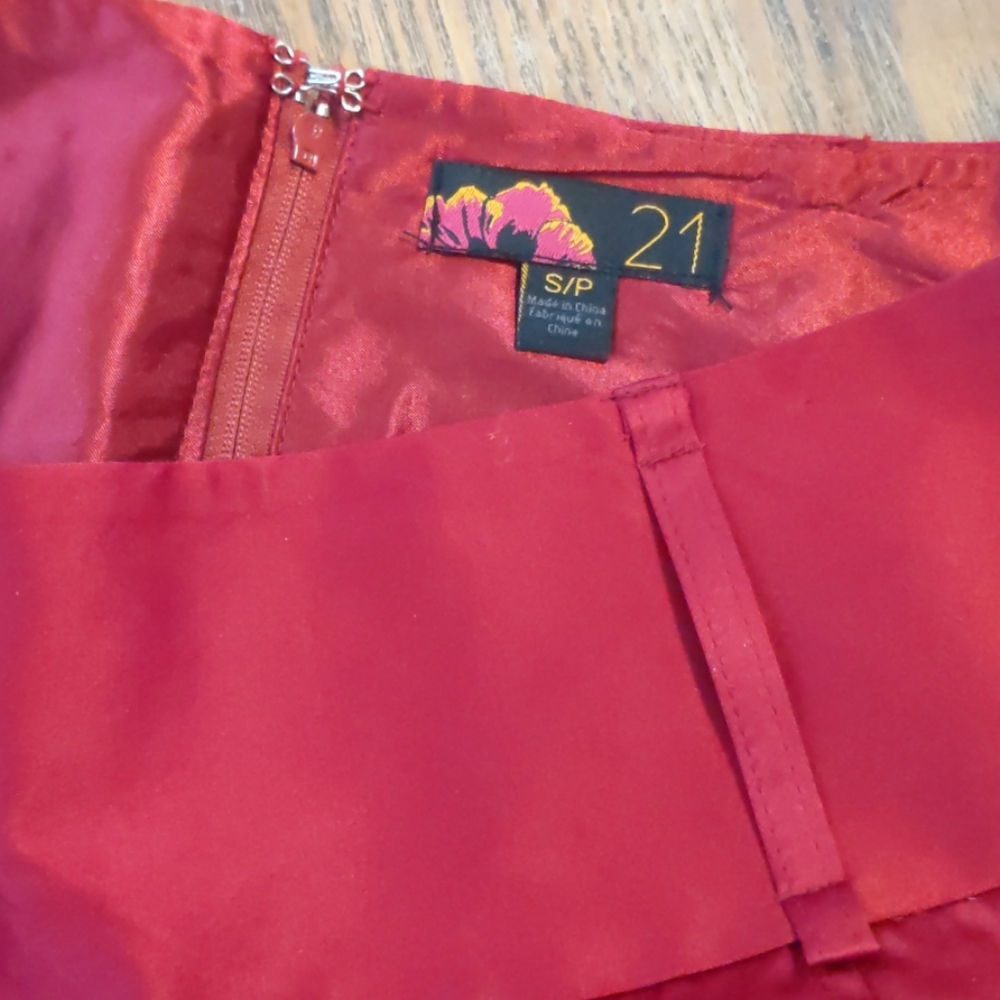Forever 21 Stretchy Satin Skirt